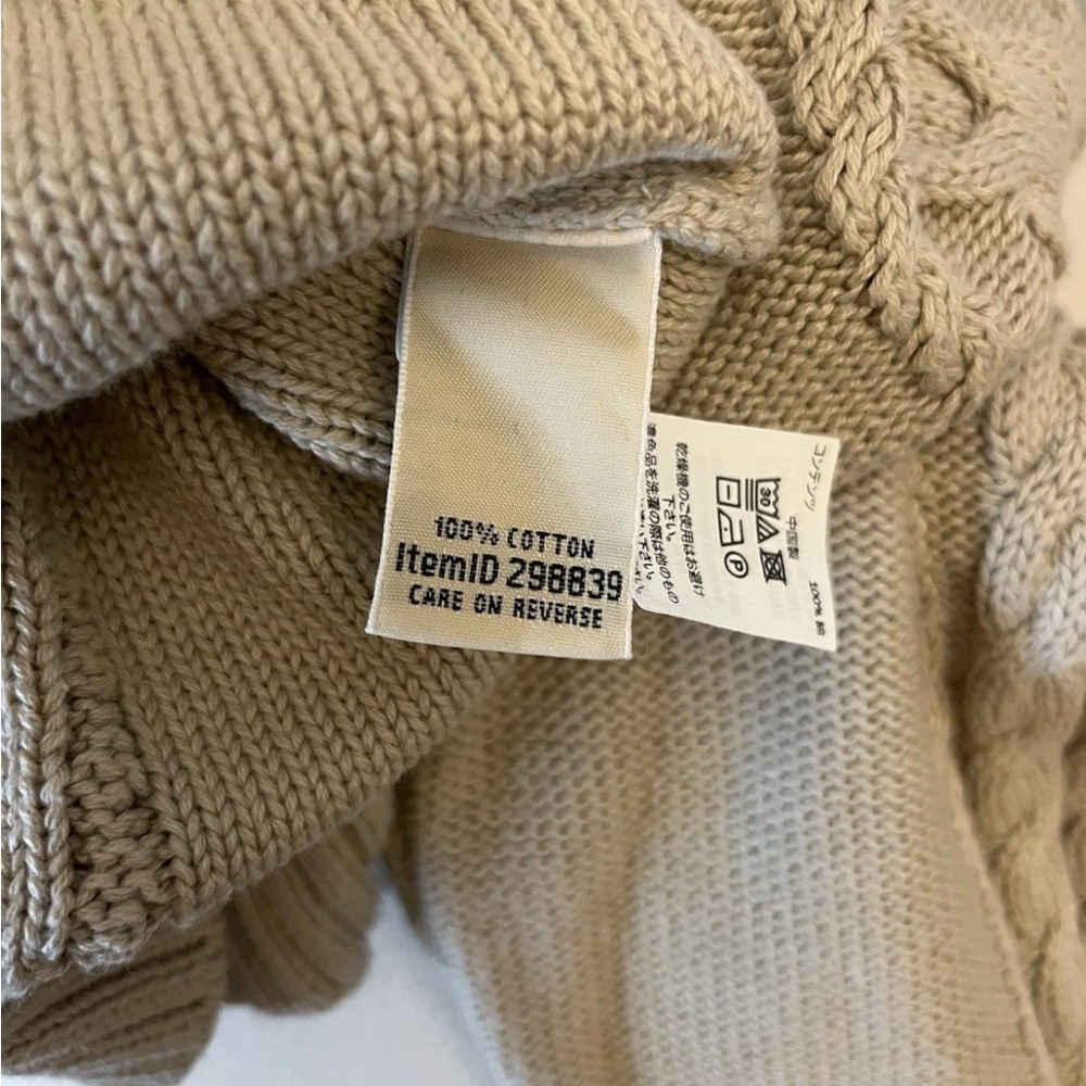 L.L. Bean Women's Cable Knit long sleeve Sweater - beige/tan EUC. Size medium - Picture 6 of 6